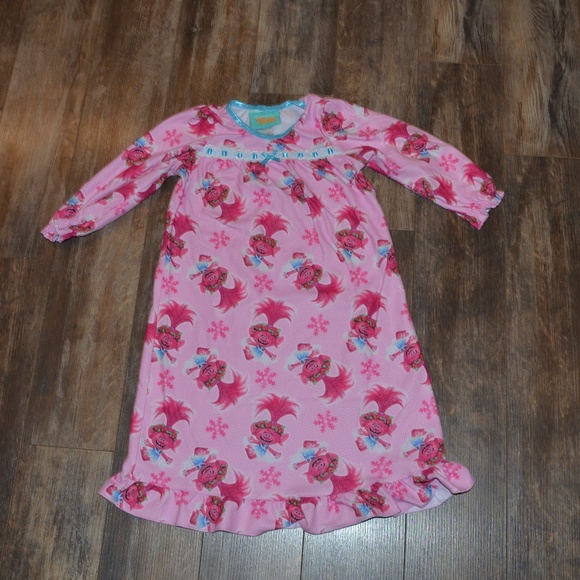 Dreamworks Other - Dreamwork's Trolls Pink Poppy Nightgown